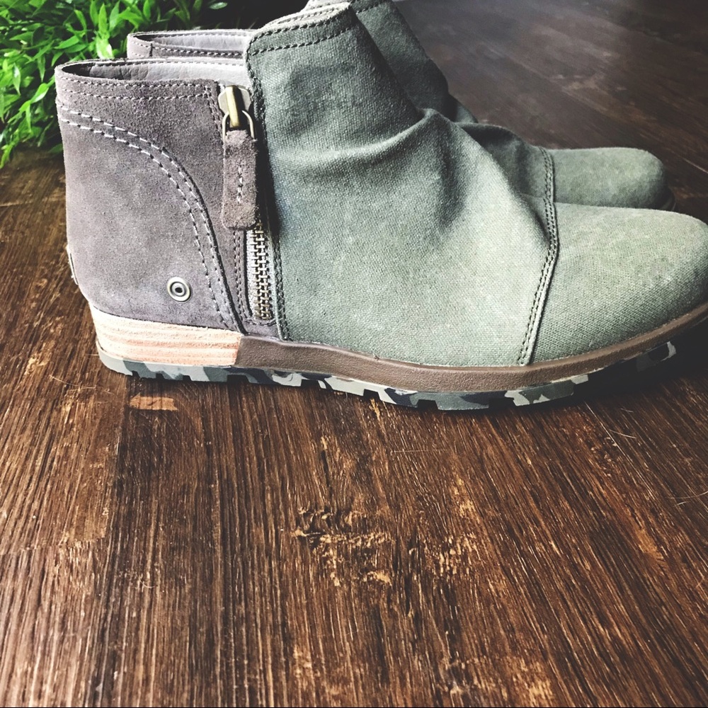 Fall hot color. Rare Sorel Major Low bootie 9 ankle suede leather camo